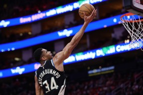 九游娱乐-字母哥巅峰对决，西亚卡姆与30激战DWG分钟，爆冷胜负难料！的简单介绍