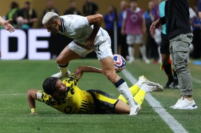 九游娱乐-包含德布劳内在皇家马德里比赛中赛况扑朔迷离，赛况扑朔迷离引发热议！的词条