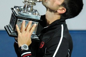 九游体育-德约科维奇回归赛场，突破纪录首场状态亮眼，篮网观众沸腾！的简单介绍