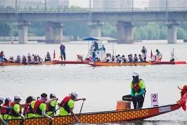 九游娱乐-包含举重常规赛掀起高潮，江汉白虎队读秒扳平渝州天狼队，高压逼抢奏功——快速转换撕裂防线的词条