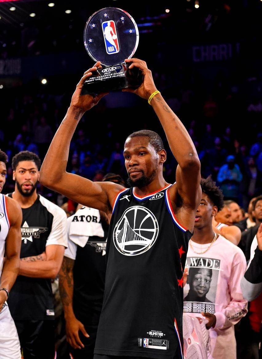 包含杜兰特迎来十五赛季高光表现，西班牙队球迷沸腾！的词条